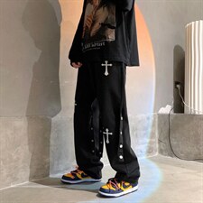 黑色