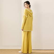 2025年秋季新款表达女士羊毛女帽衫套装上衣，女装羊毛衫，狄美羊绒