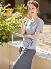 新中式国风时尚套装女士洋气2025新款夏季妈妈冰丝休闲短裤两件套，女装套装/套裙，多彩