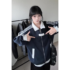 藏青色