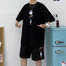 黑色