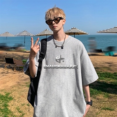 浅灰色