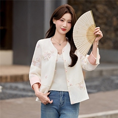 主推现货重工艺新款新中式春季刺绣提花设计感时尚气质减龄外套，女装防晒衣，韩美纤衣