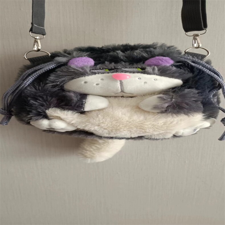 深灰色