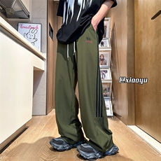 军绿色