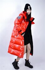 羽绒服热销中，女装羽绒服，拾年