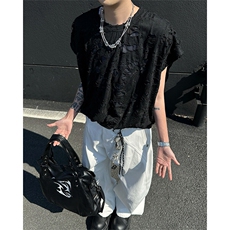 黑色