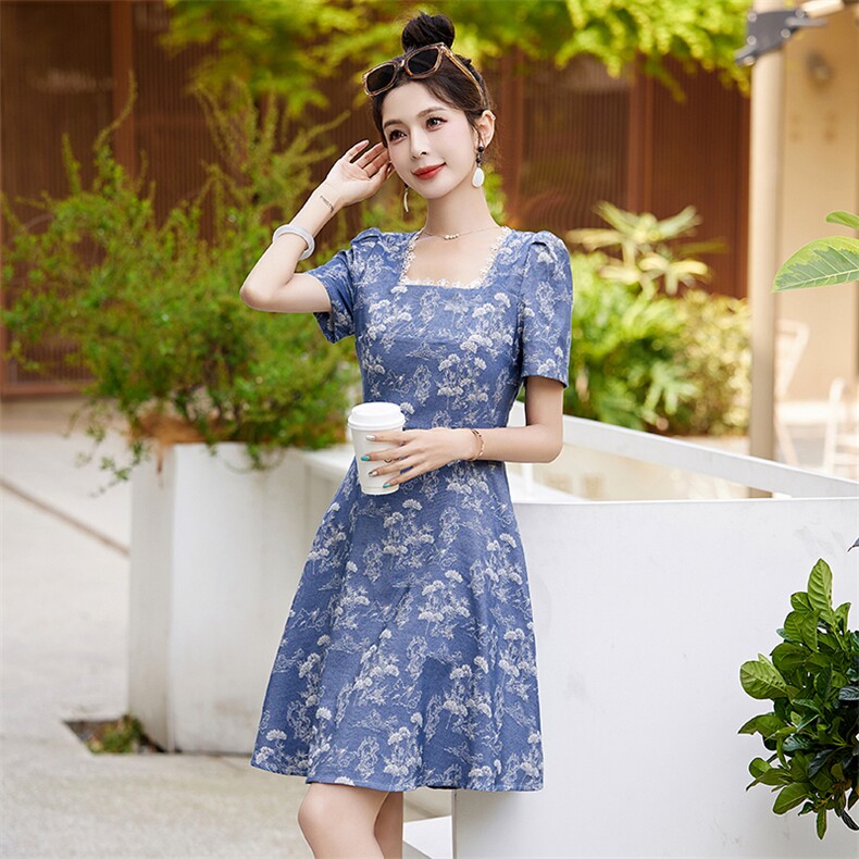 法式方领牛仔连衣裙女2024新款夏季薄款小个子高级感气质收腰显瘦,女装连衣裙,布芭啦