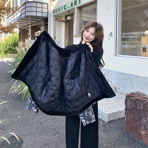 现货：冬季新款新中式印花高级感风圆领羽绒服（90白鸭绒）图片