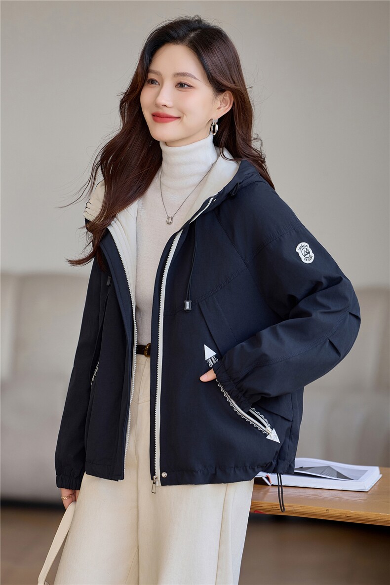 现货!2025年冬季时尚宽松连帽刺绣加绒加厚女外套,女装棉衣/棉服,依恋蒂丝