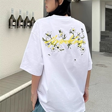 白色