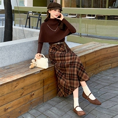 设计感洋气套装裙女2025冬新款针织斗篷打底衫格纹半身裙三件套，女装套装/套裙，心心服饰