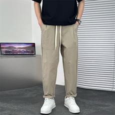 卡其色