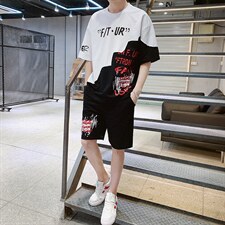 白色