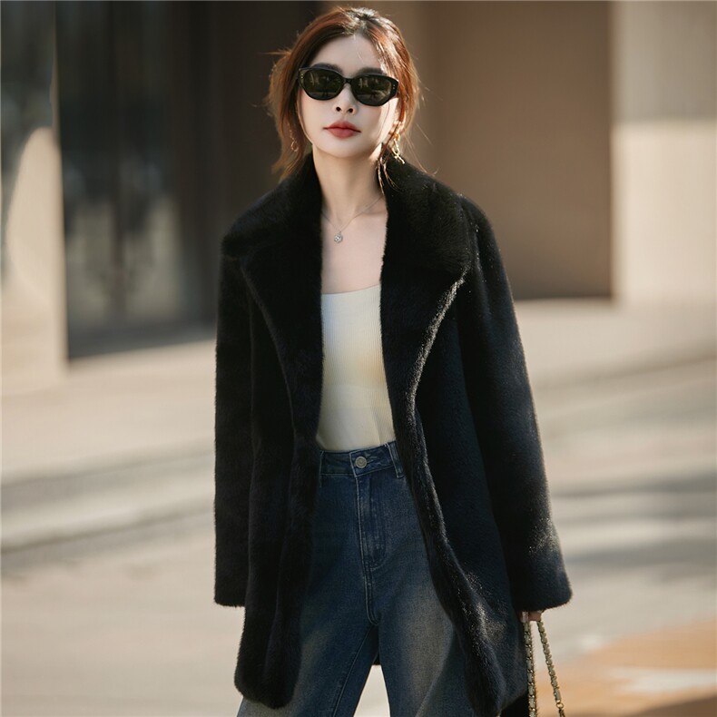 2025年秋季新款百搭女士西服领腰带外套,针织衫/毛衣,圣丽羊绒