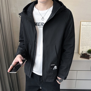 2308 P105 秋连帽夹克冲风衣男士贴标小外套图片