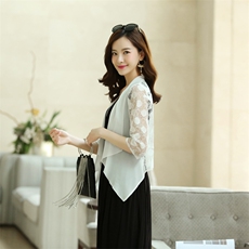 2025年夏季薄款短款七分袖披肩型蕾丝拼接开衫外披纯色百搭，女装防晒衣，婵米儿