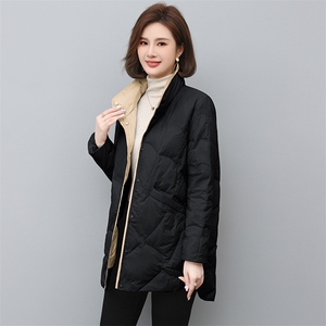 时尚中长款祥云设计羽绒服 修身显瘦撞色门襟外套图片