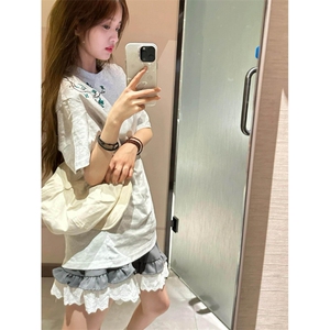 H0693-P35袖口订标+前后绣花休闲宽松短袖T恤图片
