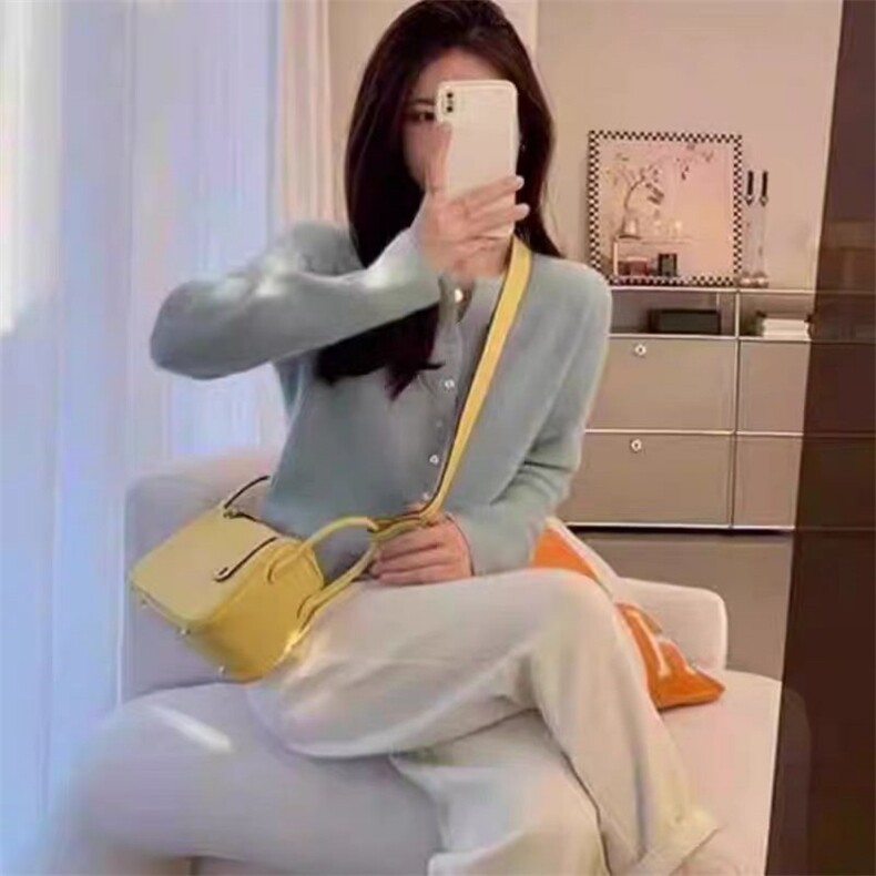 优雅小香风羊毛开衫粉色修身显瘦针织衫,女装羊毛衫,旭驰羊绒