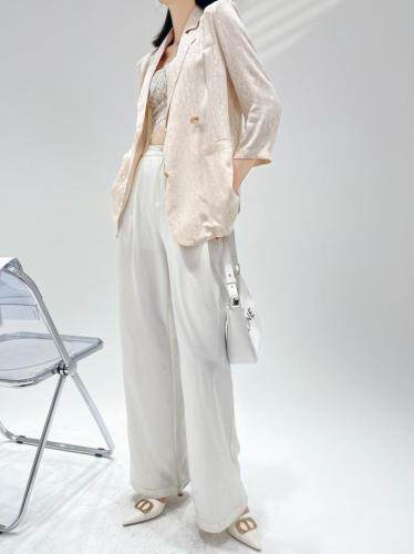 三粒扣西装，女装西装，觅 愉