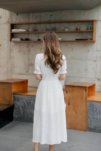 【现货】气质女人夏装连衣裙，女装连衣裙，春依恋