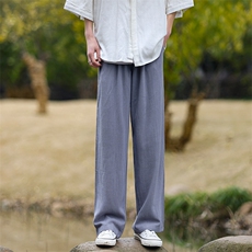 灰色