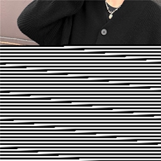 黑色