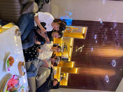 牛仔拼接西装，女装西装，跳跳谷