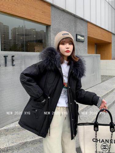 大毛领羽绒服，女装羽绒服，幸运阁