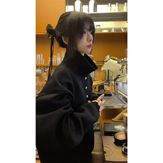 黑色