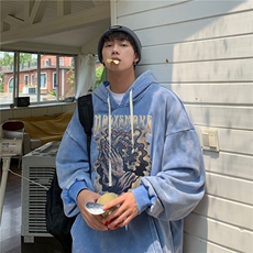 天蓝色