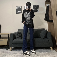 深蓝色