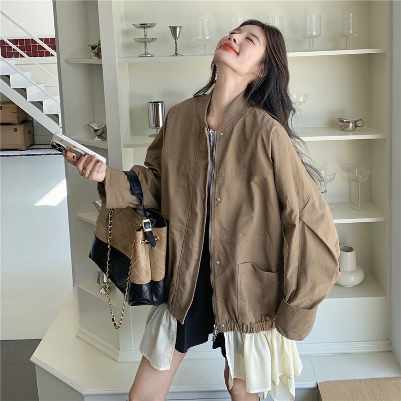 秋款棒球服领拼接不规则鱼尾下摆宽松外套2C050-1290-P170-K268,女装短外套,2C050