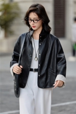 时尚条纹袖口拼接皮衣外套女2025秋新款宽松百搭休闲立领夹克上衣，女装皮衣，魅衣本色