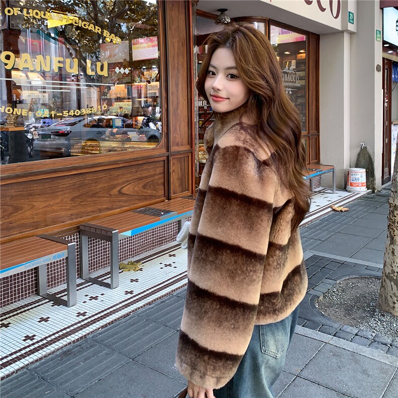 现设计感加厚保暖皮毛一体外套2617P205K308,女装皮草,2C029