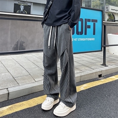 灰色