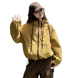 设计感连帽冲锋衣短外套女2025秋季宽松显瘦百搭休闲工装夹克上衣图片