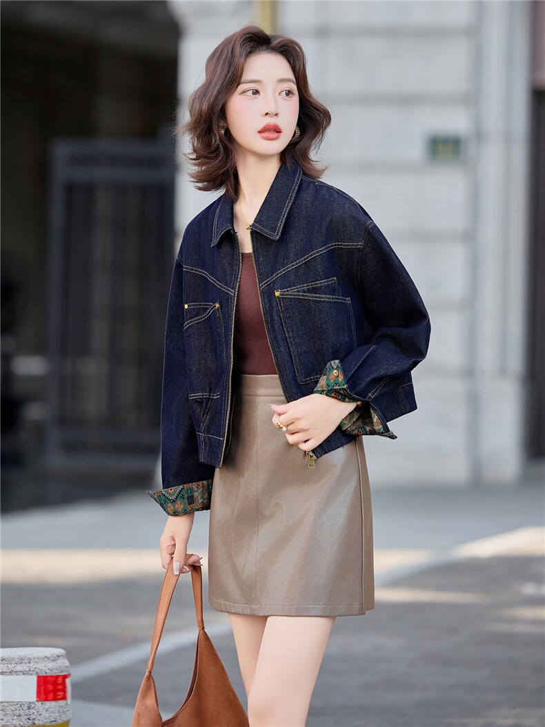 2025秋装新款设计感休闲牛仔拼接外套,女装短外套,依路服饰