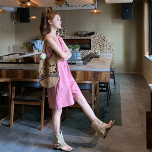减龄休闲粉色无袖背心连体裤女夏2025新款小个子连衣短款今年流行图片