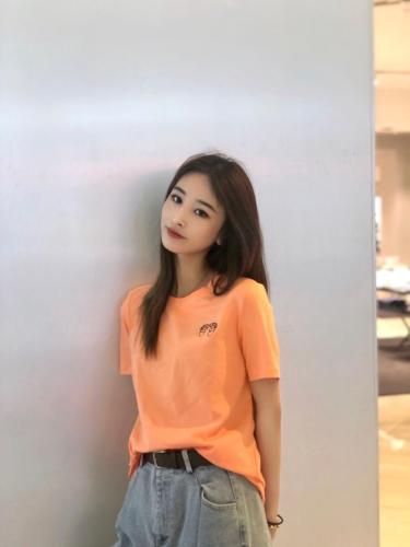 DG877春季新品可爱刺绣小脚丫百搭短袖T恤,女装T恤,L·H·X