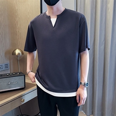 灰色