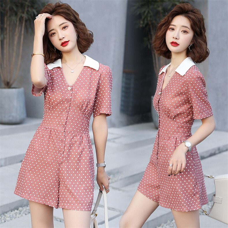 短裤中腰连衣裤点点植绒薄款立体裁剪撞色V领排扣短袖连衣裤女，女装连体裤，微微衣阁