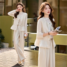 现货主推慵懒且优雅复古BAI搭圆领两侧对称裤袋视觉显瘦三件套，女装套装/套裙，尚娜萱