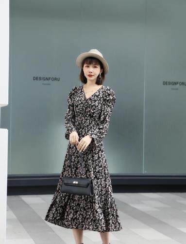 夏季新款连衣裙，女装连衣裙，蜜雪·薇琪