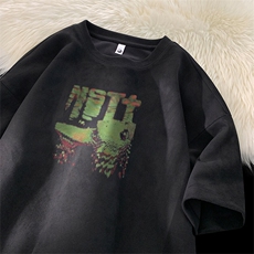 黑色