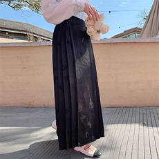 黑色马面裙