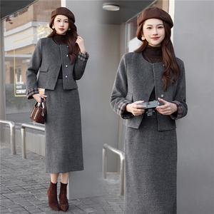 2025年女冬季新款时尚气质优雅小香风90绒套装连衣裙修身袖口设计，女装套装/套裙，煊芮熙