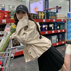 高级小众韩系慵懒chic杏色连帽工装外套女春秋超火好看短夹克上衣，女装短外套，2C239