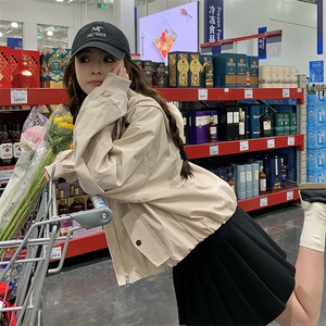 高级小众韩系慵懒chic杏色连帽工装外套女春秋超火好看短夹克上衣图片
